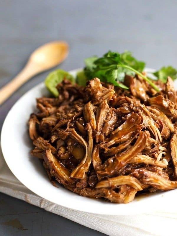 Honey Glazed Crockpot Chicken Adobo - simple pantry ingredients, hardly any hands-on time, 200 calories. | https://fresh-shape.today