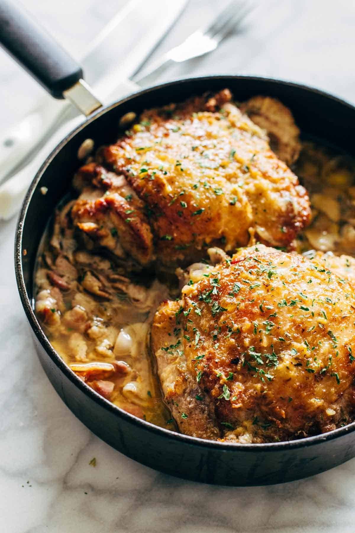 Skillet Turkey with Bacon and White Wine - a simple holiday meal featuring everyone's faves: shallots, butter, white wine, and bacon! | pinchofyum.com Skillet Turkey with Bacon and White Wine - a simple holiday meal featuring everyone's faves: shallots, butter, white wine, and bacon! | pinchofyum.com